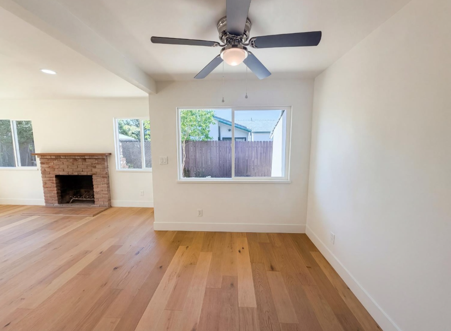 1128 Hobart Dr - Photo 2 of 23