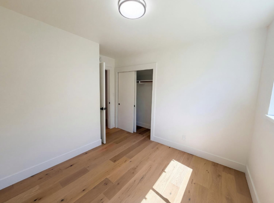 1128 Hobart Dr - Photo 5 of 23