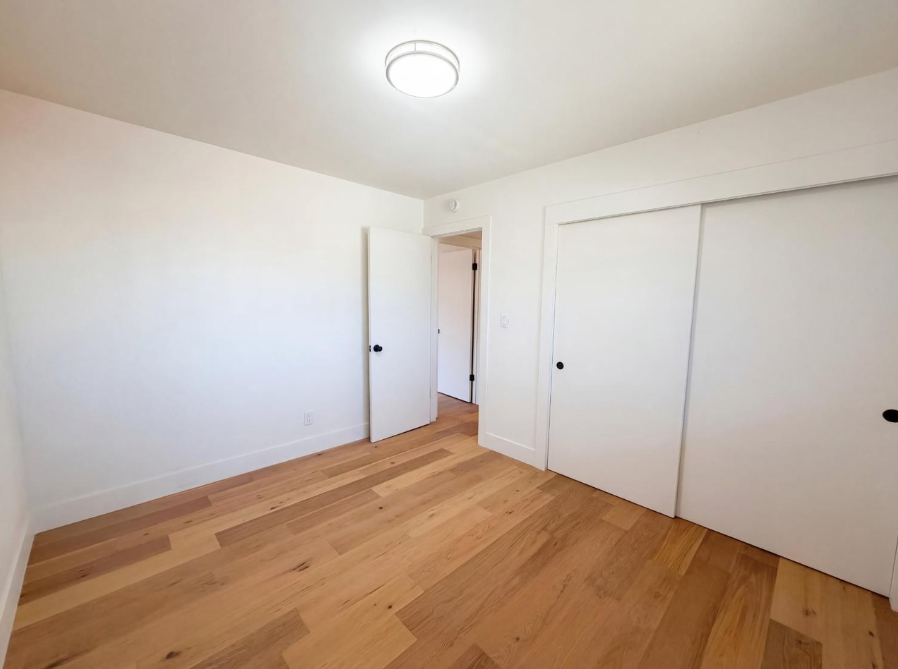 1128 Hobart Dr - Photo 7 of 23