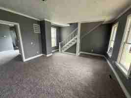 featured image of 621 1/2 E Adams St