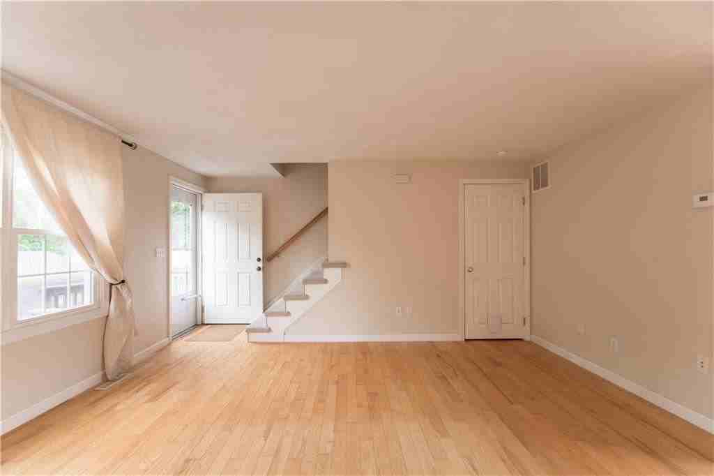 5804 Post Rd ##8 - Photo 6 of 18