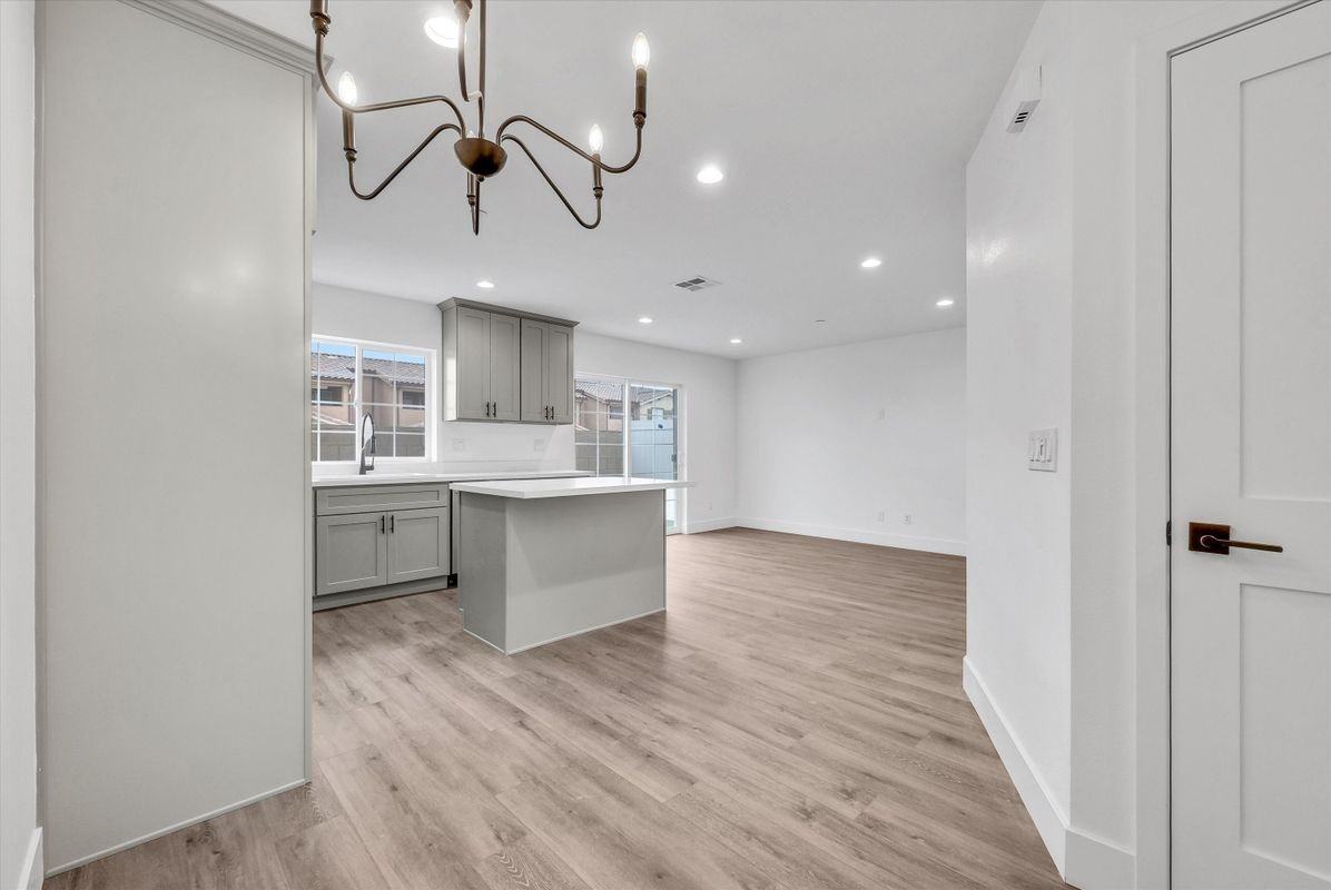 16385 Valencia Ave ##3 - Photo 6 of 30
