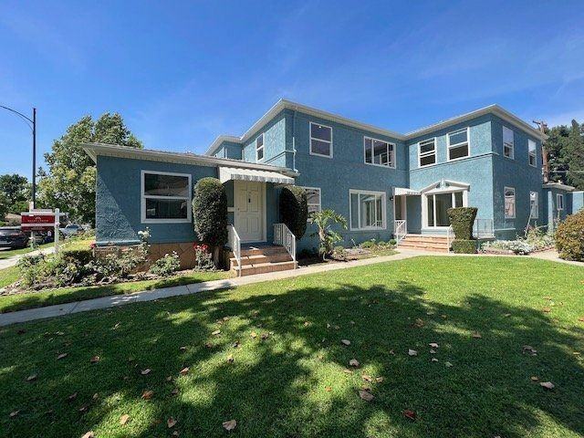 124 N Pass Ave - Photo 2 of 17