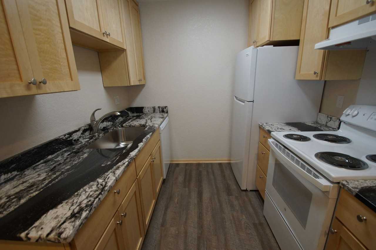 1270 Larpenteur Ave W #110 - Photo 7 of 17