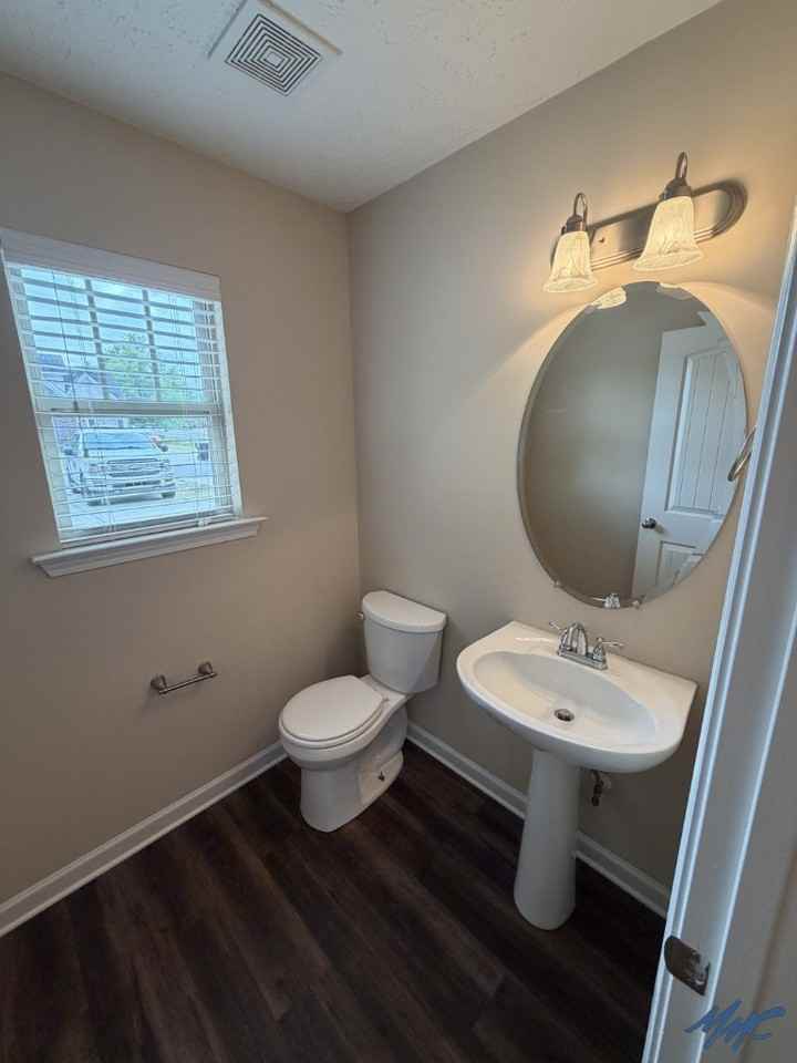 1442 Sunray Dr - Photo 3 of 27