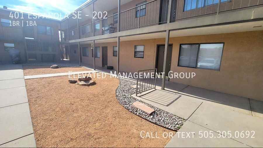 The Four01 - Photo 2 of 13