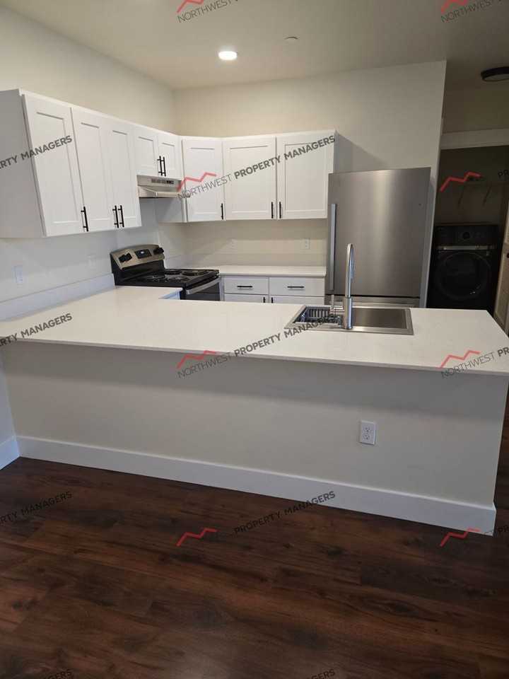 R313A - Cascade School Apts. - Photo 5 of 20
