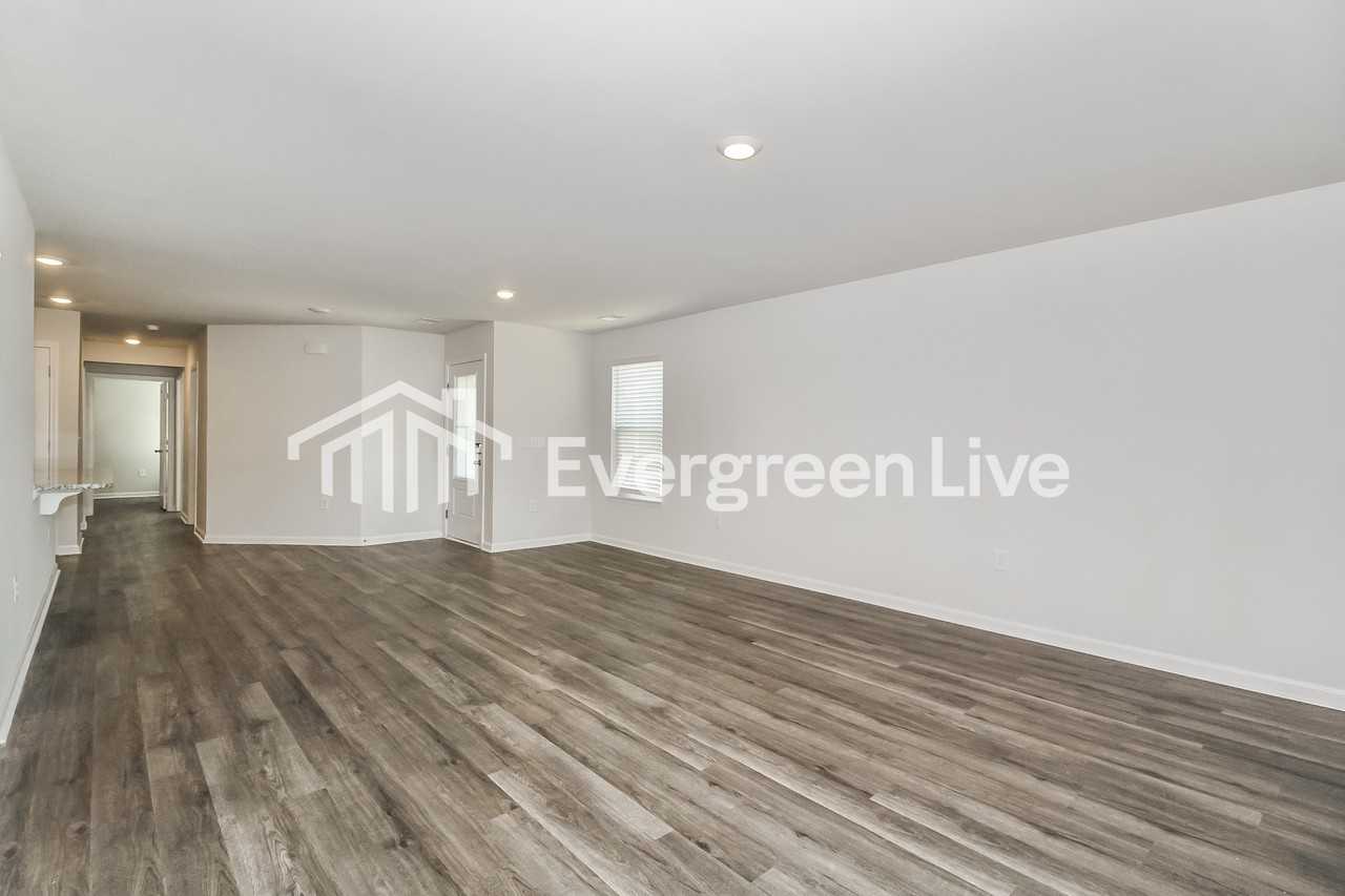 2277 Courtina Way - Photo 4 of 16