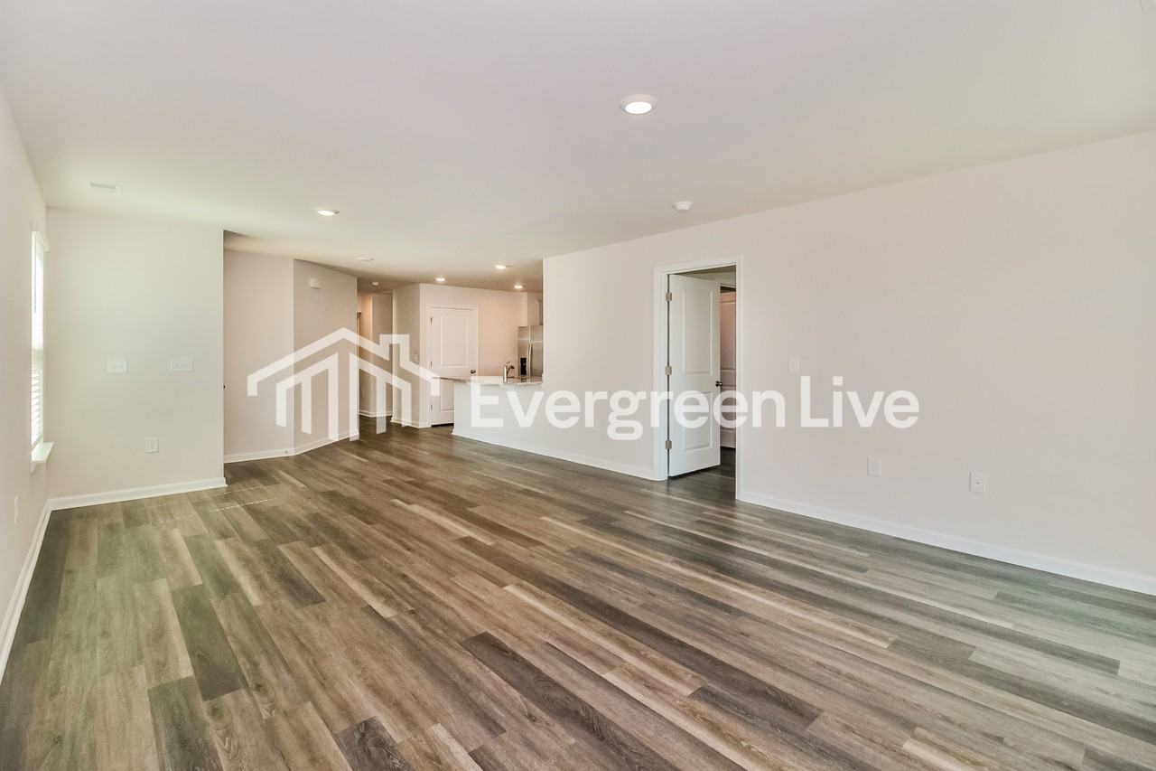 2224 Courtina Way - Photo 5 of 16