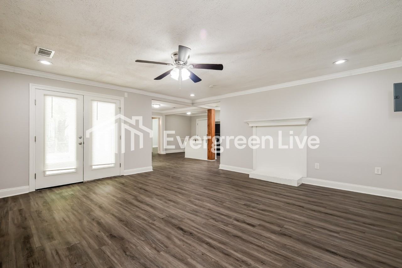 211 Cunningham Dr - Photo 3 of 14