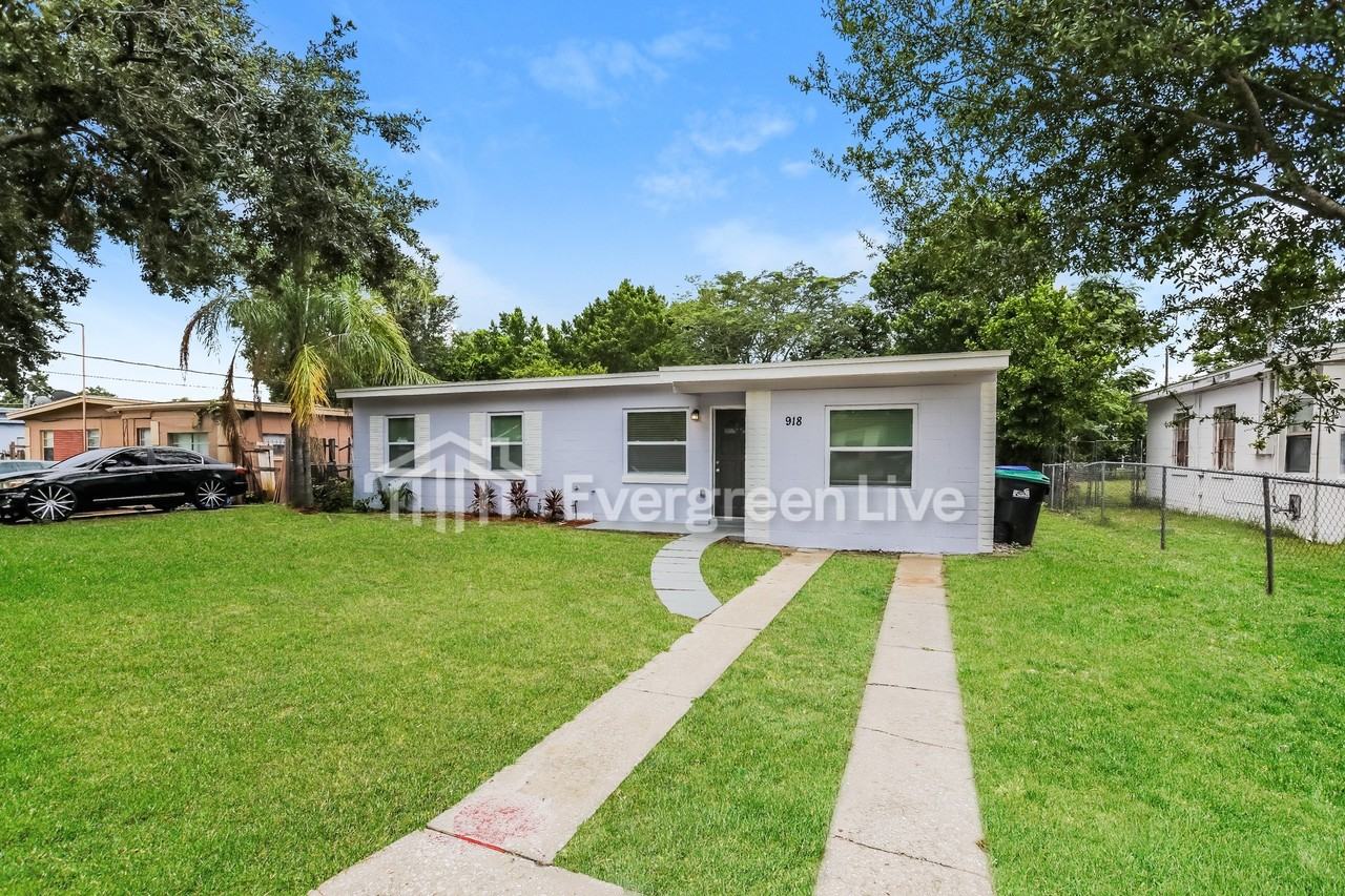 918 Hacienda Ct - Photo 2 of 17