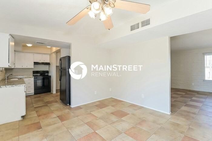 7520 E Stella Rd - Photo 6 of 16