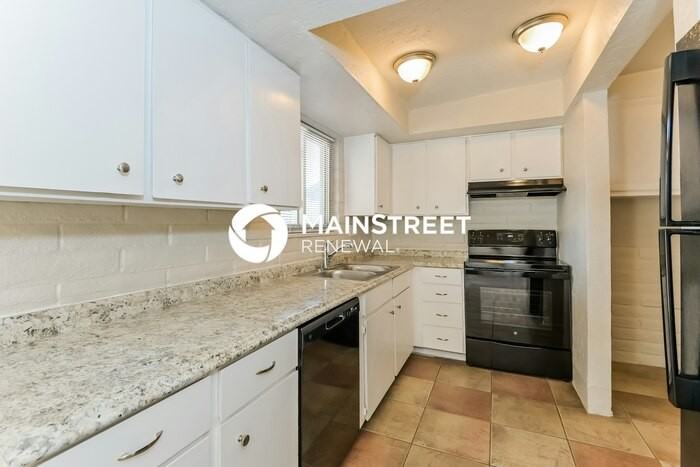 7520 E Stella Rd - Photo 7 of 16