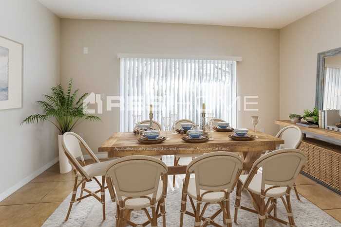 4442 Nw 113th Pl - Photo 7 of 19