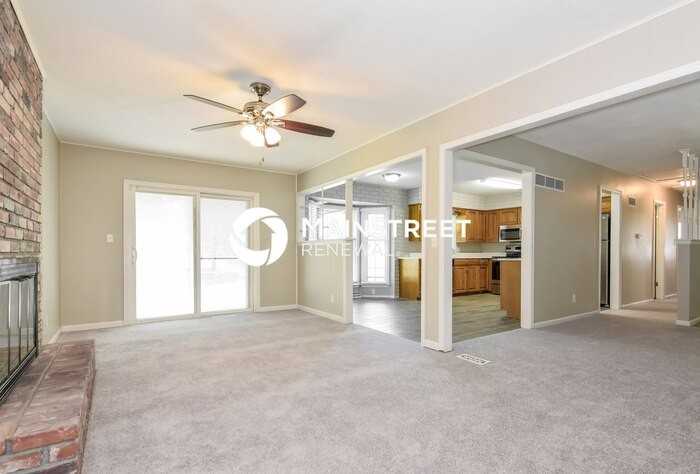 15908 E 38th St S - Photo 4 of 17