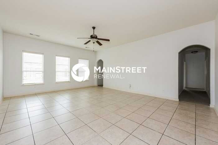 601 Shady Meadow Ln - Photo 2 of 15