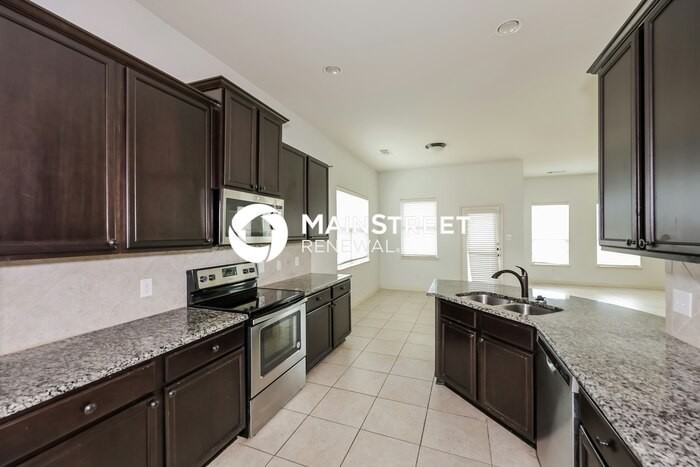 601 Shady Meadow Ln - Photo 5 of 15