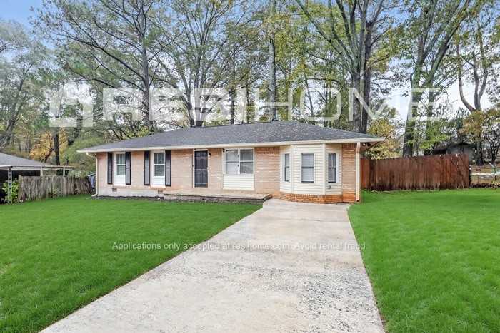 8154 Huntington Dr