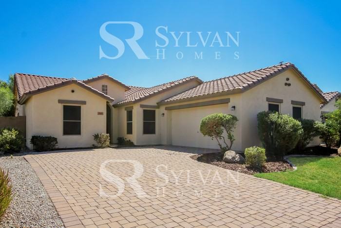 25631 W Elwood St - Photo 3 of 16