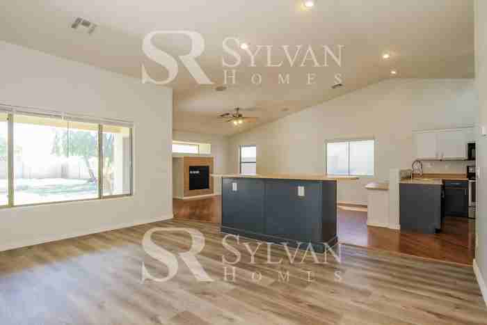 25631 W Elwood St - Photo 5 of 16