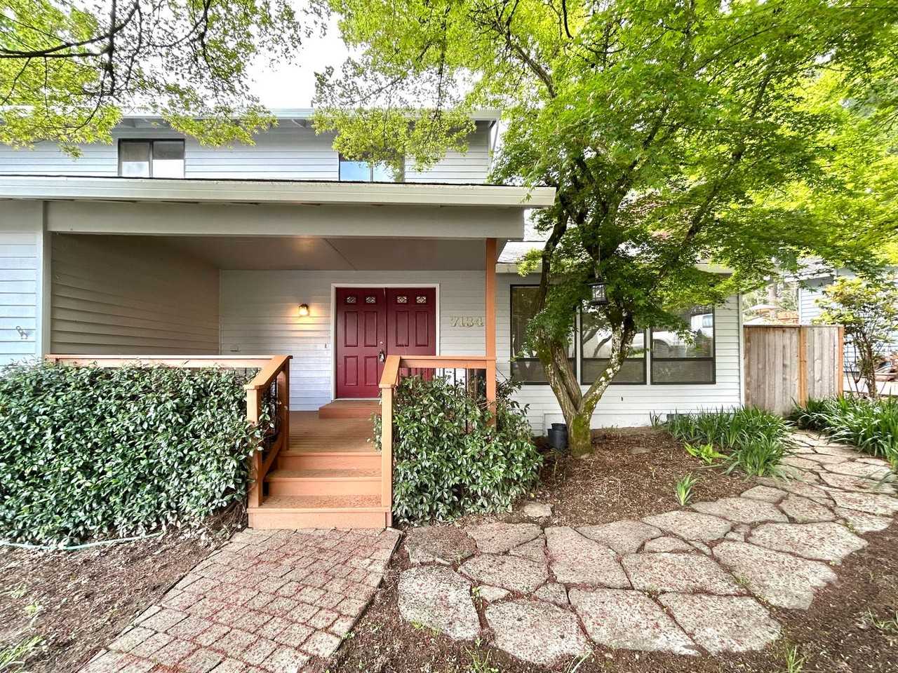 7134 Sw 182nd Ave - Photo 3 of 50