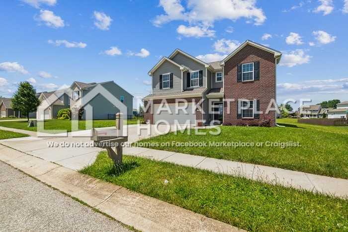 794 Carolina Way - Photo 2 of 34