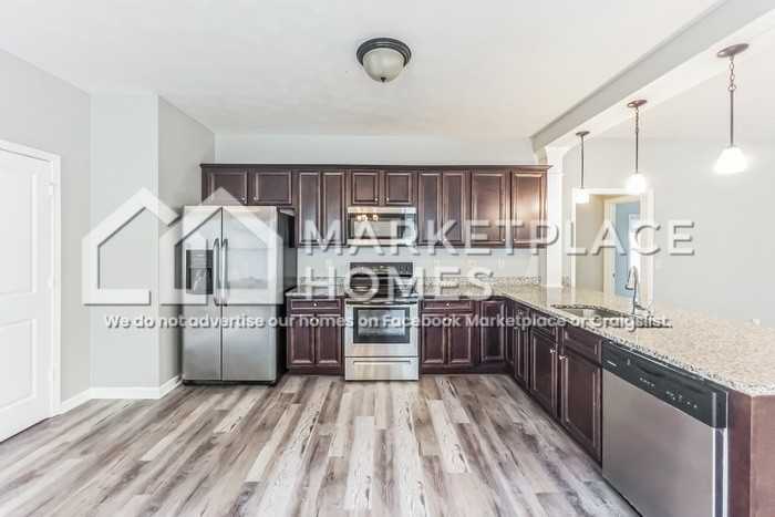 440 Tree Line Dr - Photo 7 of 26