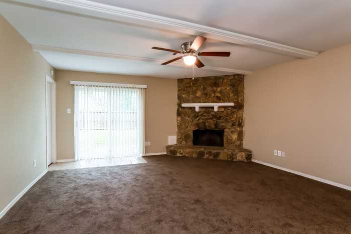 3327 Sycamore Springs Dr - Photo 4 of 20