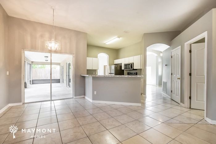 1034 Blue Horizon Dr - Photo 6 of 12