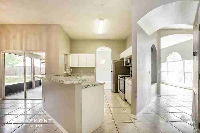 1034 Blue Horizon Dr - Photo 7 of 12