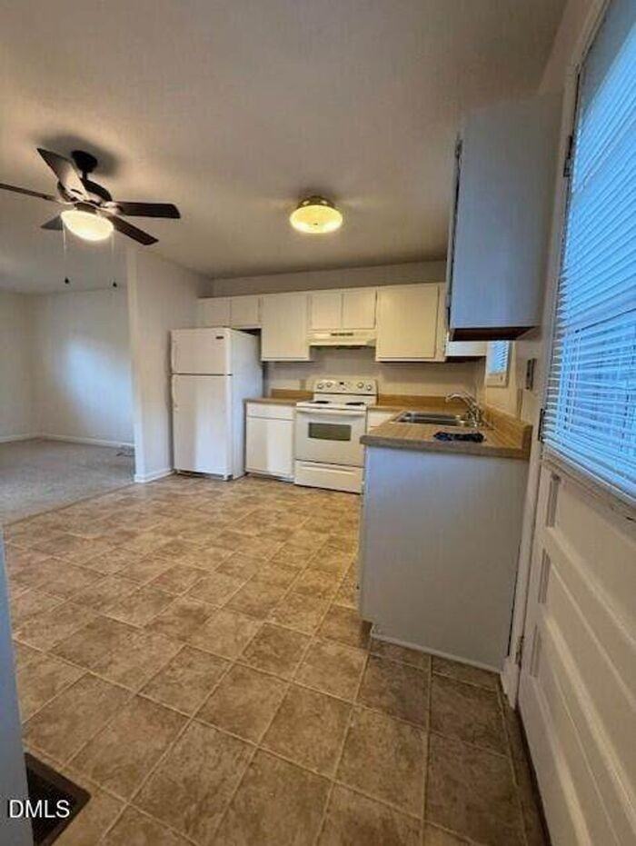 735 N Main St - Photo 6 of 14