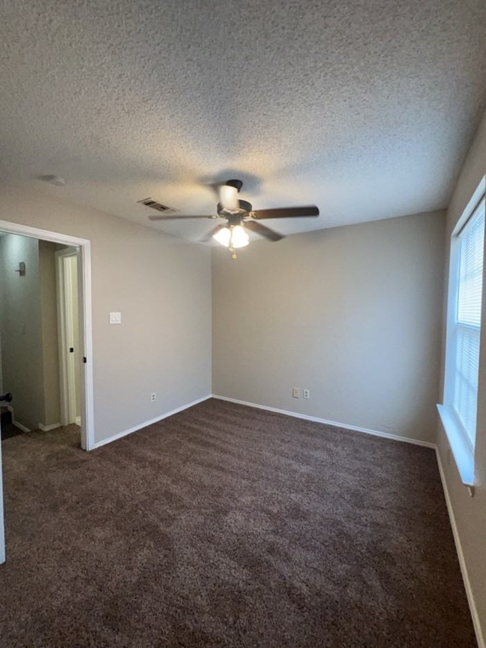 938 Gable Ave - Photo 6 of 12