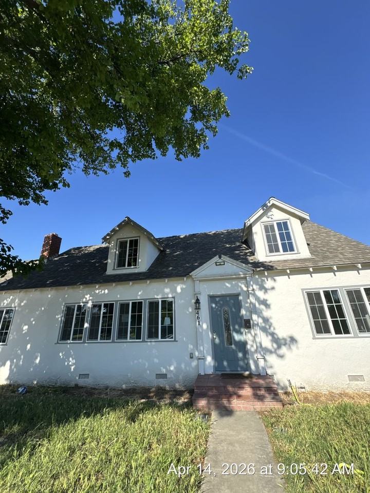461 N Bates Ave - Photo 2 of 34