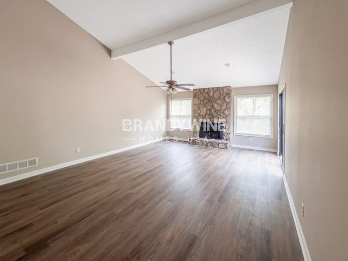 1704 Hickory Grove Trl Nw - Photo 4 of 33