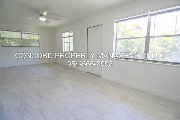 400 Sw 7th Ave #12 - Photo 3 of 11