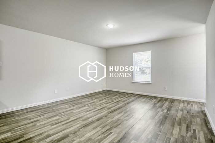 3111 W Jackson St - Photo 3 of 14