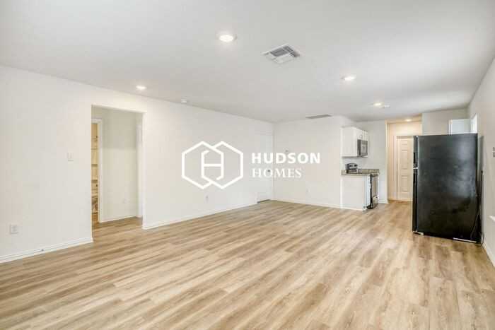 126 N San Ignacio Ave - Photo 3 of 14