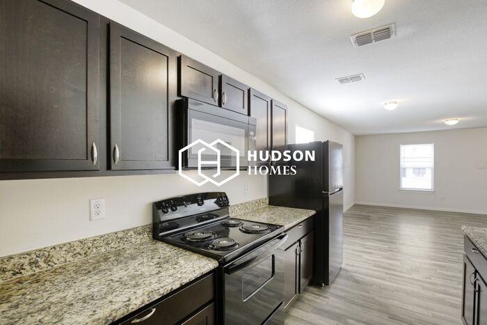 1500 Mockingbird Ln - Photo 5 of 14