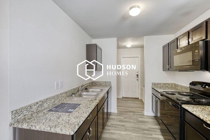 1500 Mockingbird Ln - Photo 6 of 14