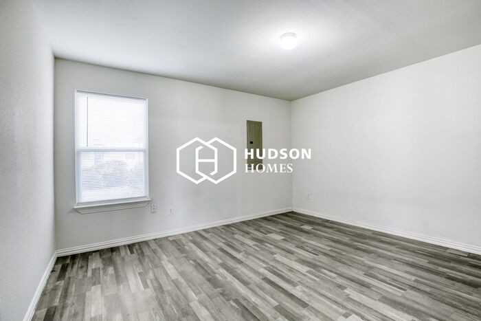 1500 Mockingbird Ln - Photo 7 of 14