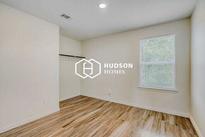 8158 Sunbury St - Photo 7 of 14