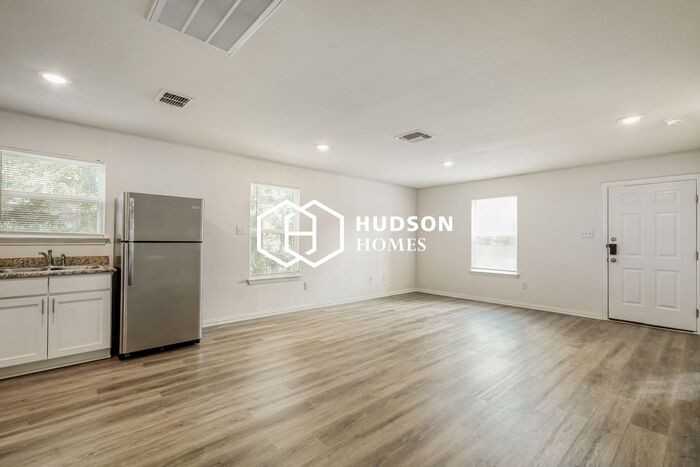 507 K St - Photo 3 of 14