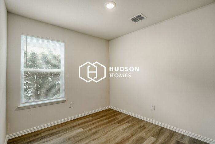 507 K St - Photo 7 of 14