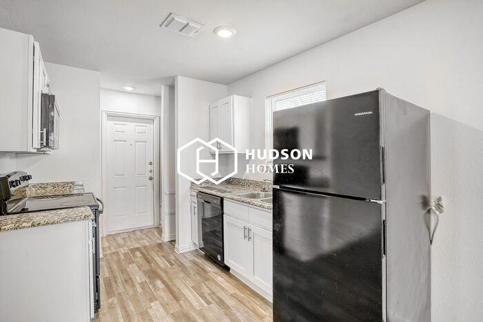 5746 Mayo Dr - Photo 4 of 13