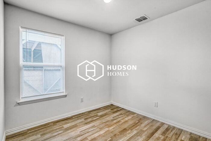 5746 Mayo Dr - Photo 6 of 13