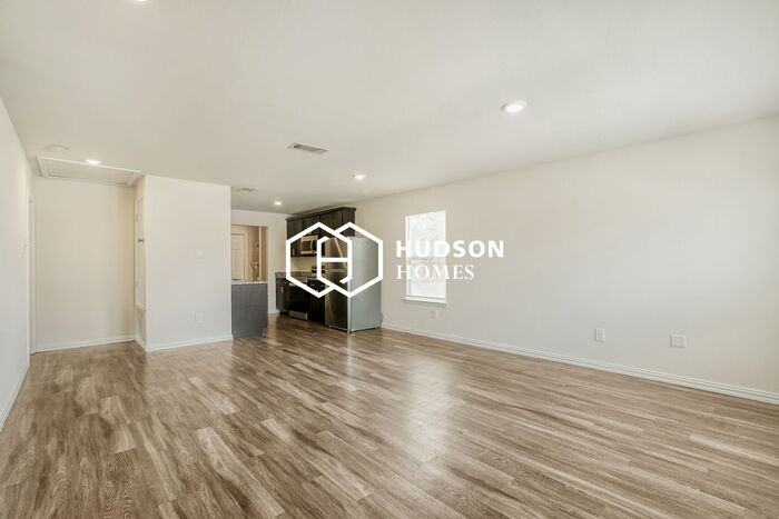 7947 Henson St - Photo 7 of 14