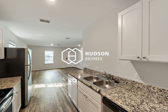 2130 Avenue K - Photo 6 of 14