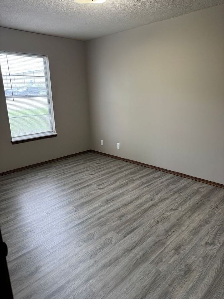 108 Sieville 108 - #104 - Photo 3 of 8