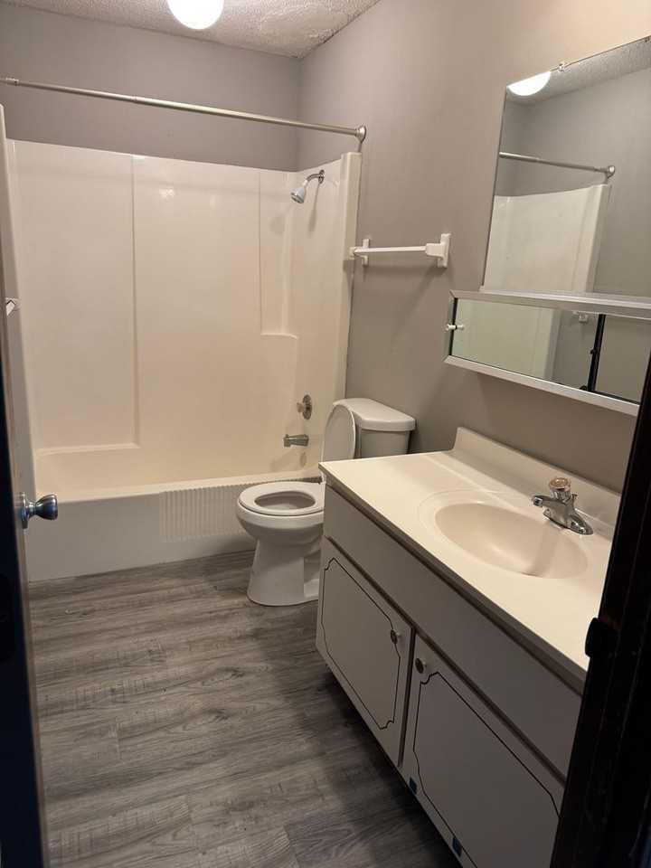 108 Sieville 108 - #104 - Photo 4 of 8