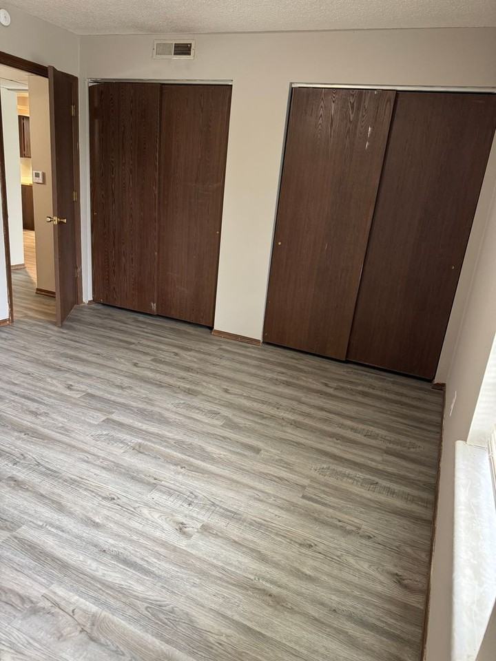 108 Sieville 108 - #104 - Photo 6 of 8